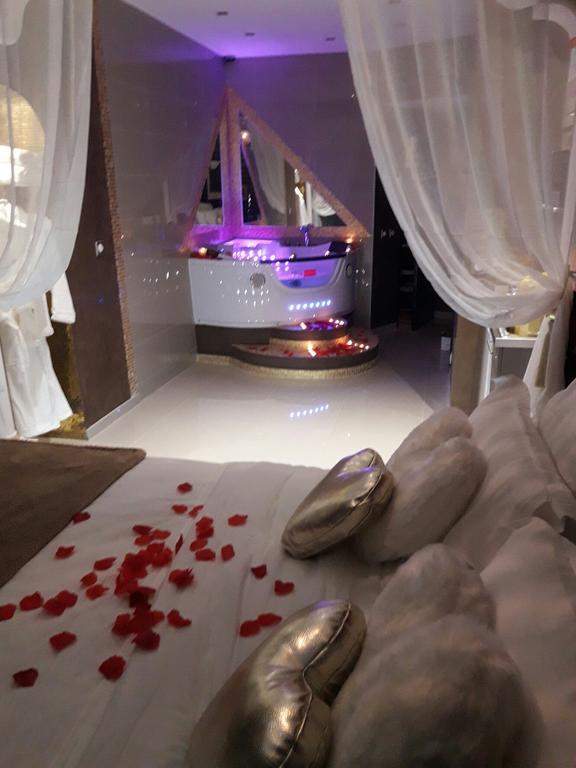 Le Love Spa Lyon Bagian luar foto