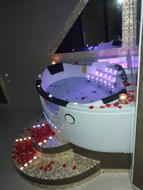 Le Love Spa Lyon Bagian luar foto
